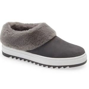 NIB Blondo Suri Waterproof lug sole Slip-on Sneaker size 6